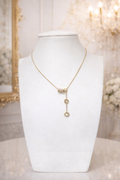 Collana elegante con pendenti luminosi